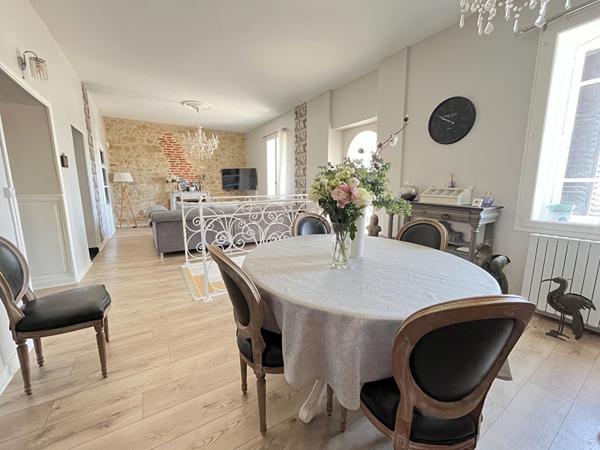 COUP DE COEUR - Maison de charme en pierres avec 2 gites - Terrain avec piscine