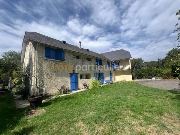 Vente
                Maison280 m² - 9 Pièces -
                    TARBES (65000)