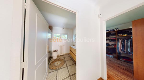 Vente
                Maison280 m² - 9 Pièces -
                    TARBES (65000)