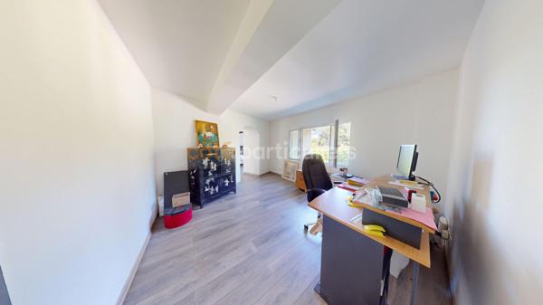 Vente
                Maison280 m² - 9 Pièces -
                    TARBES (65000)