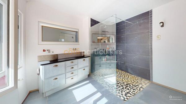 Vente
                Maison280 m² - 9 Pièces -
                    TARBES (65000)