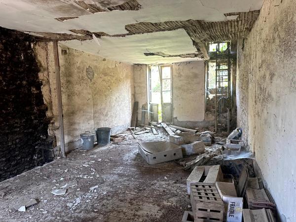 Maison à vendre avec grange attenante et terrain VITTEAUX (21)