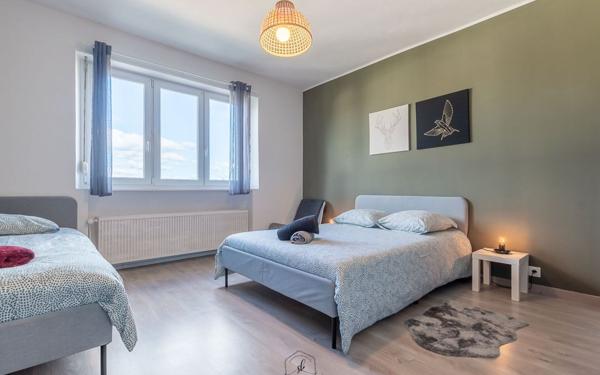 Immeuble à vendre    8 pièces •  Basse-Ham