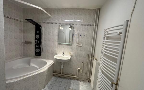 Appartement à louer    4 pièces • 85,48 m2 Lyon 5