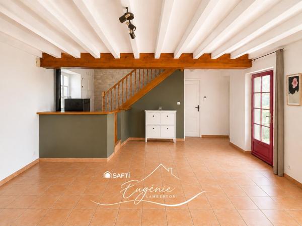 Maison de caractère – Beaux volumes, pierre et poutres apparentes