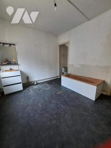 IMMEUBLE A USAGE MIXTE 