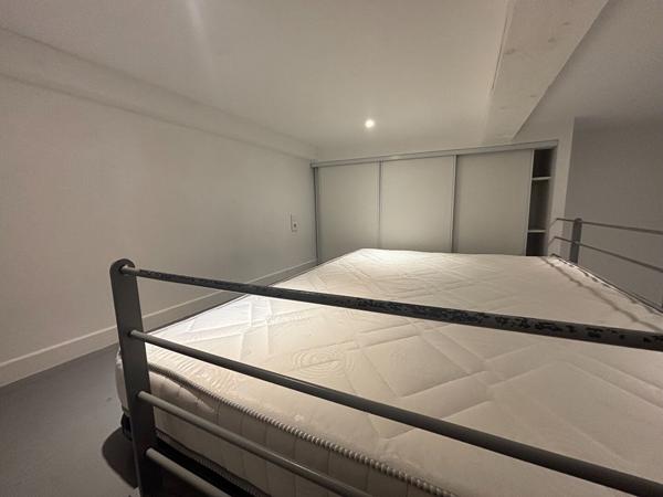 AIX EN PROVENCE -  A LOUER - STUDIO - TERRASSE - 18 m²
