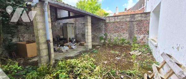 En plein centre d' ETAPLES,

Venez découvrir ce maison, anciennement utilisé comme bureaux co...