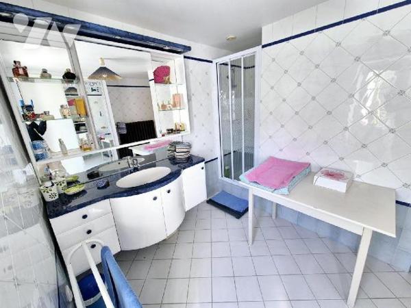 Magnifique Maison Bourgeoise du 18e et ancienne bâtisse de l'Abbaye de Molesme saura vous sédui...