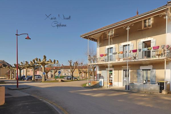 Maison à vendre 8 pièces proche de MONTREVEL EN BRESSE (01)