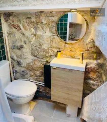 Vente                                                      Appartement
                        
                     1 pièces                      10 m2                     à Nice
