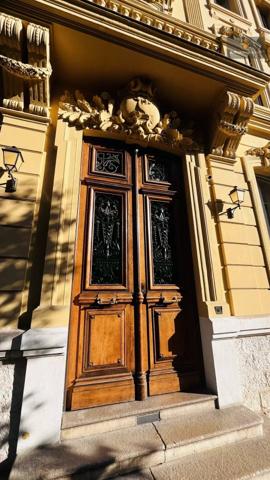 Vente                                                      Appartement
                        
                     1 pièces                      10 m2                     à Nice