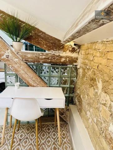 Vente                                                      Appartement
                        
                     1 pièces                      10 m2                     à Nice
