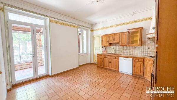Maison de caractère avec jardin et dépendance — Piolenc (200 m² + potentiel)