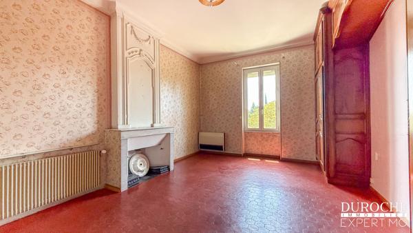 Maison de caractère avec jardin et dépendance — Piolenc (200 m² + potentiel)