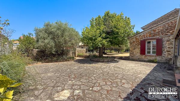 Maison de caractère avec jardin et dépendance — Piolenc (200 m² + potentiel)