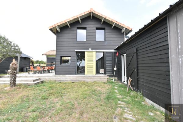 Maison
                                                                                                                                                                                                                                                                                                                        5 pièce(s)                                                                                                                                                                                                          2 chambre(s)                                                                                                                                                                                                          98  m²