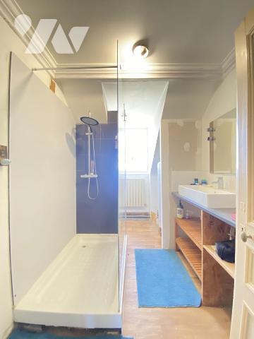 Locaux commerciaux et habitation