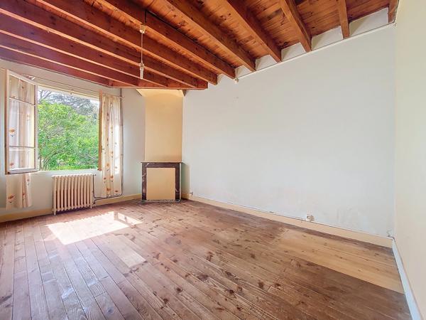 Propriete à vendre 7 pièces GUEYZE (47)