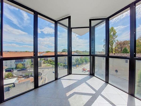 A VENDRE - TOULOUSE entre Lalande et Aucamville - Appartement T3 57m² et deux places de parking en sous-sol