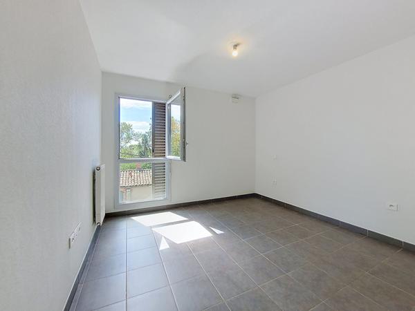 A VENDRE - TOULOUSE entre Lalande et Aucamville - Appartement T3 57m² et deux places de parking en sous-sol
