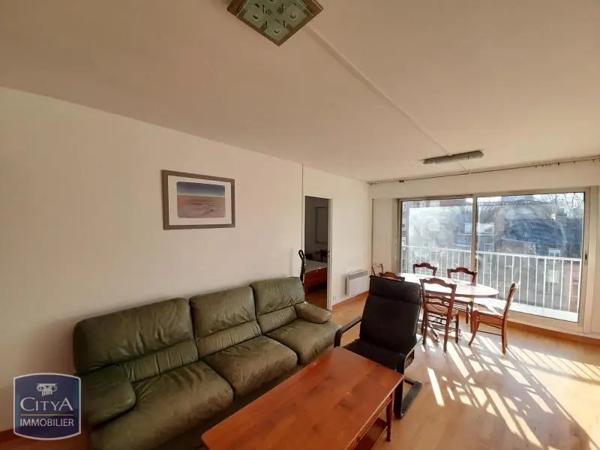 Appartement à louer 3 pièces 81.33m² Lille (59000)
