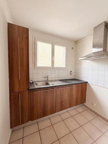 APPARTEMENT LUMINEUX EN CENTRE VILLE
