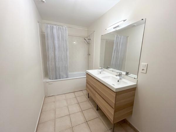 APPARTEMENT LUMINEUX EN CENTRE VILLE