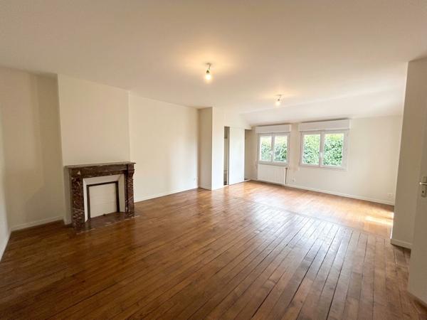 APPARTEMENT LUMINEUX EN CENTRE VILLE