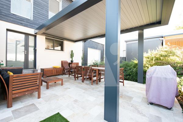 ARCHITECTURE CONTEMPORAINE - MAISON D'ARCHITECTE AVEC PISCINE - Carbon blanc