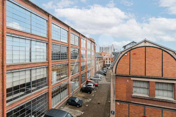 Architecture industrielle - 1980 - Manufacture des Oeillets - Ivry sur seine