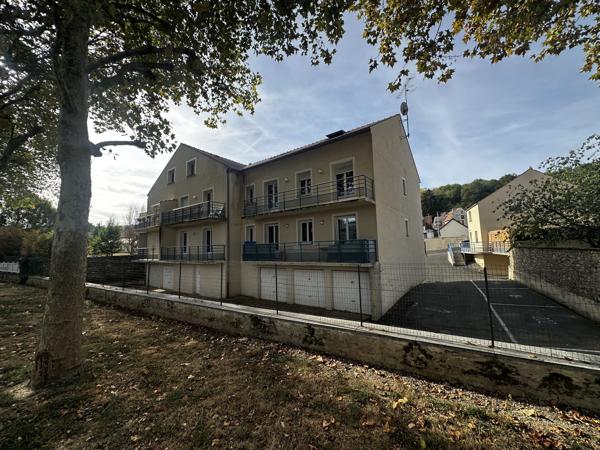Appartement
         4 pièces
        - 104 m² 235 000 €*
