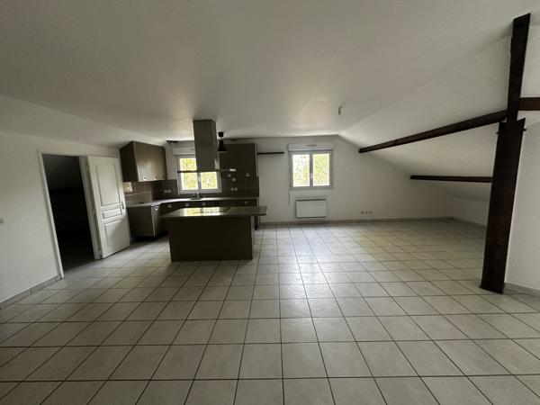 Appartement
         4 pièces
        - 104 m² 235 000 €*