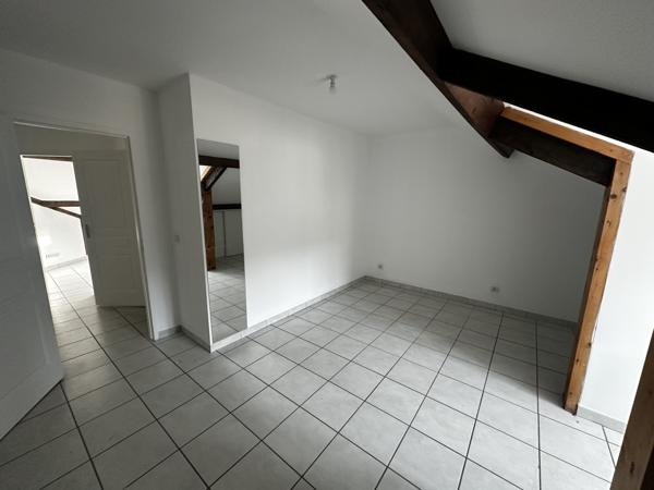 Appartement
         4 pièces
        - 104 m² 235 000 €*