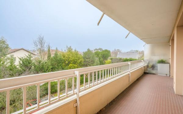 Appartement à vendre    3 pièces • 65 m2 Gagny