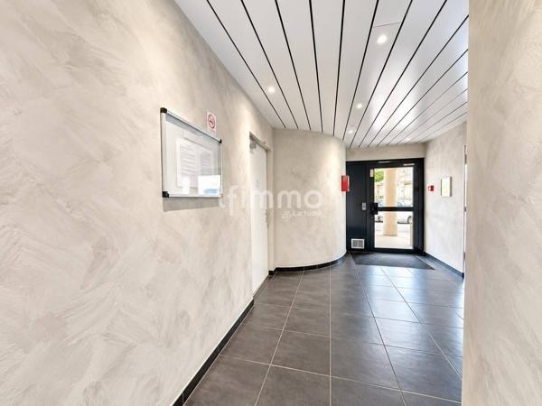 Appartement 51m² 3ème ascenseur garage balcon