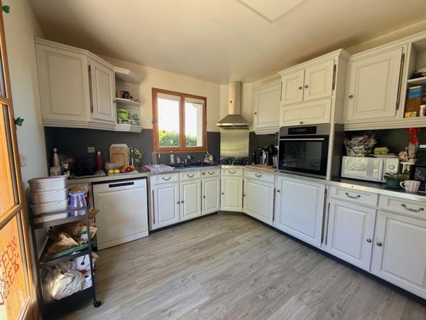PRAUTHOY BELLE MAISON DE 6 PIECES AVEC GRAND JARDIN.