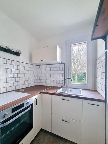 SAINT CYR SUR LOIRE - MAISONS BLANCHES - Studio de 35.05 m2 en rez de chaussée avec jardin privé