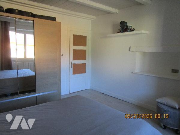Maison d'habitation, en  excellent état d'entretien, partie mitoyenne, composée de 6 pièces sur 6 a