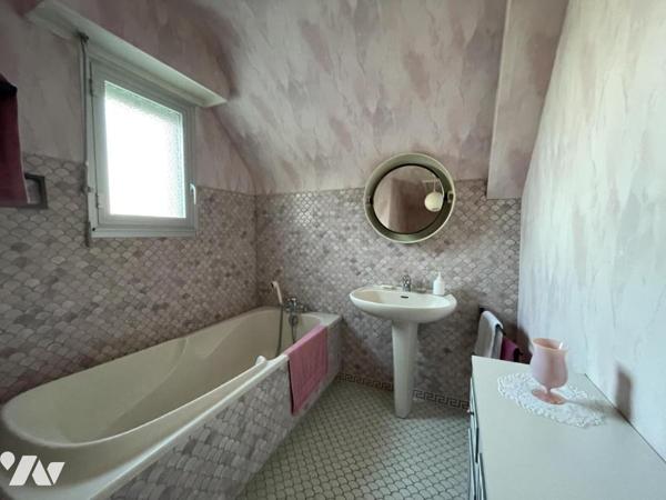 Saint Pierre Quiberon- Maison contemporaine avec 3 chambres dont une au rez-de-chaussée.