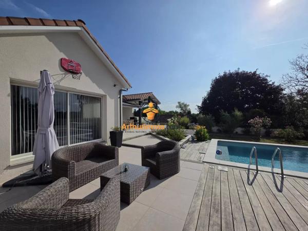 Vente                                                      Maison
                        
                     5 pièces                      157 m2                     à Tarbes