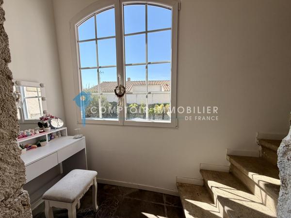 Maison 7 pièce(s) 5 chambre(s) 220 m²