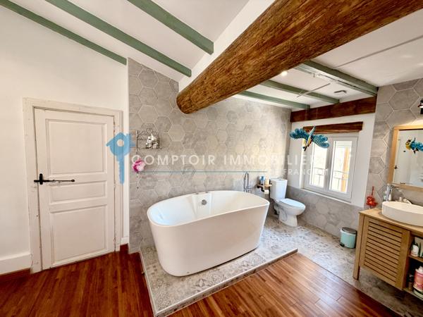 Maison 7 pièce(s) 5 chambre(s) 220 m²