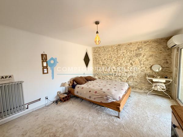 Maison 7 pièce(s) 5 chambre(s) 220 m²