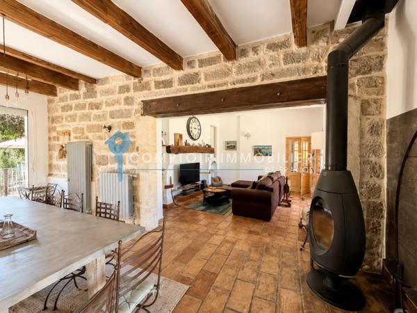 Maison 7 pièce(s) 5 chambre(s) 220 m²