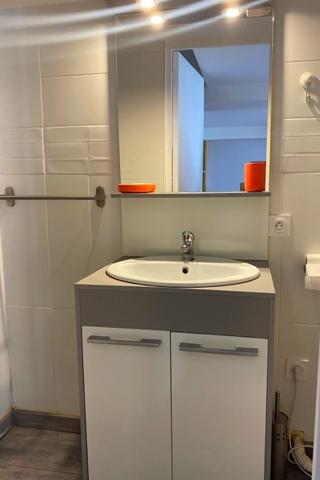 Anglet (64600) Anglet centre appartement calme 76 m2 dont un studio indépendant.