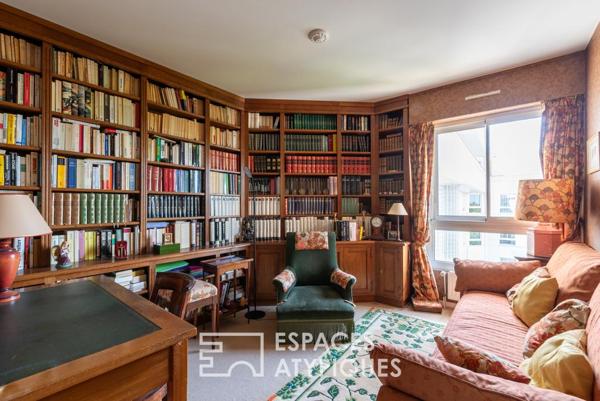 Un appartement suspendu dans la verdure