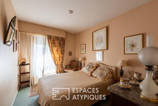 Un appartement suspendu dans la verdure
