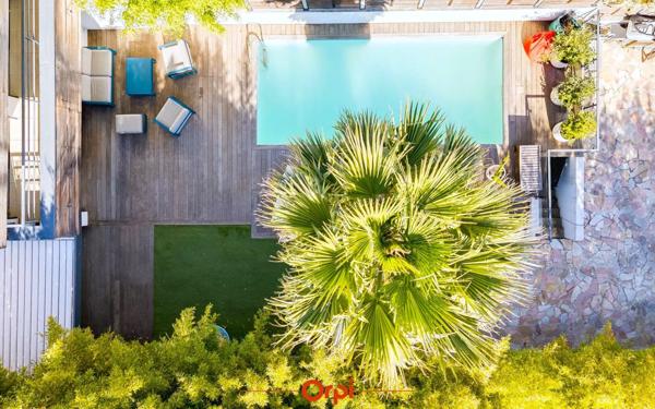 Maison à vendre    4 pièces • 155 m2 Marseille 12