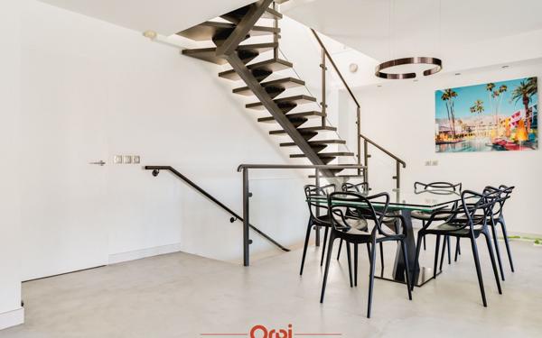 Maison à vendre    4 pièces • 155 m2 Marseille 12